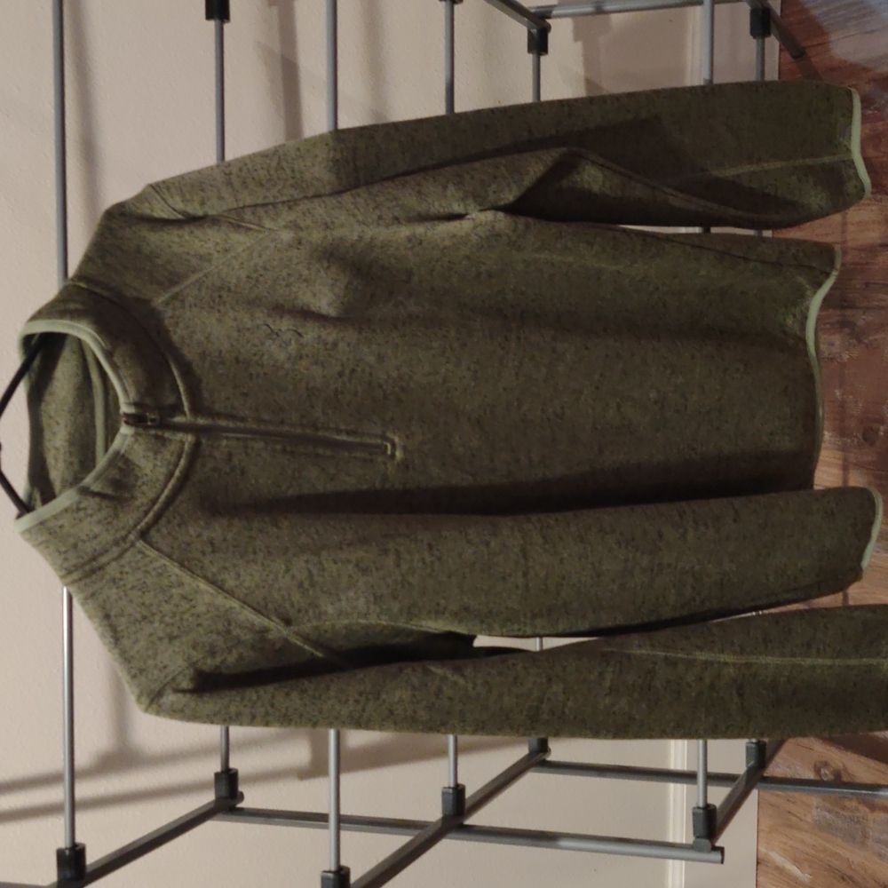 Men's sweater
